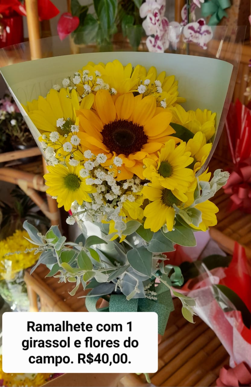 Ramalhete com 1 Girassol e flores do campo